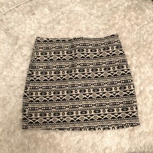 DIVIDED aztec print MINI SKIRT